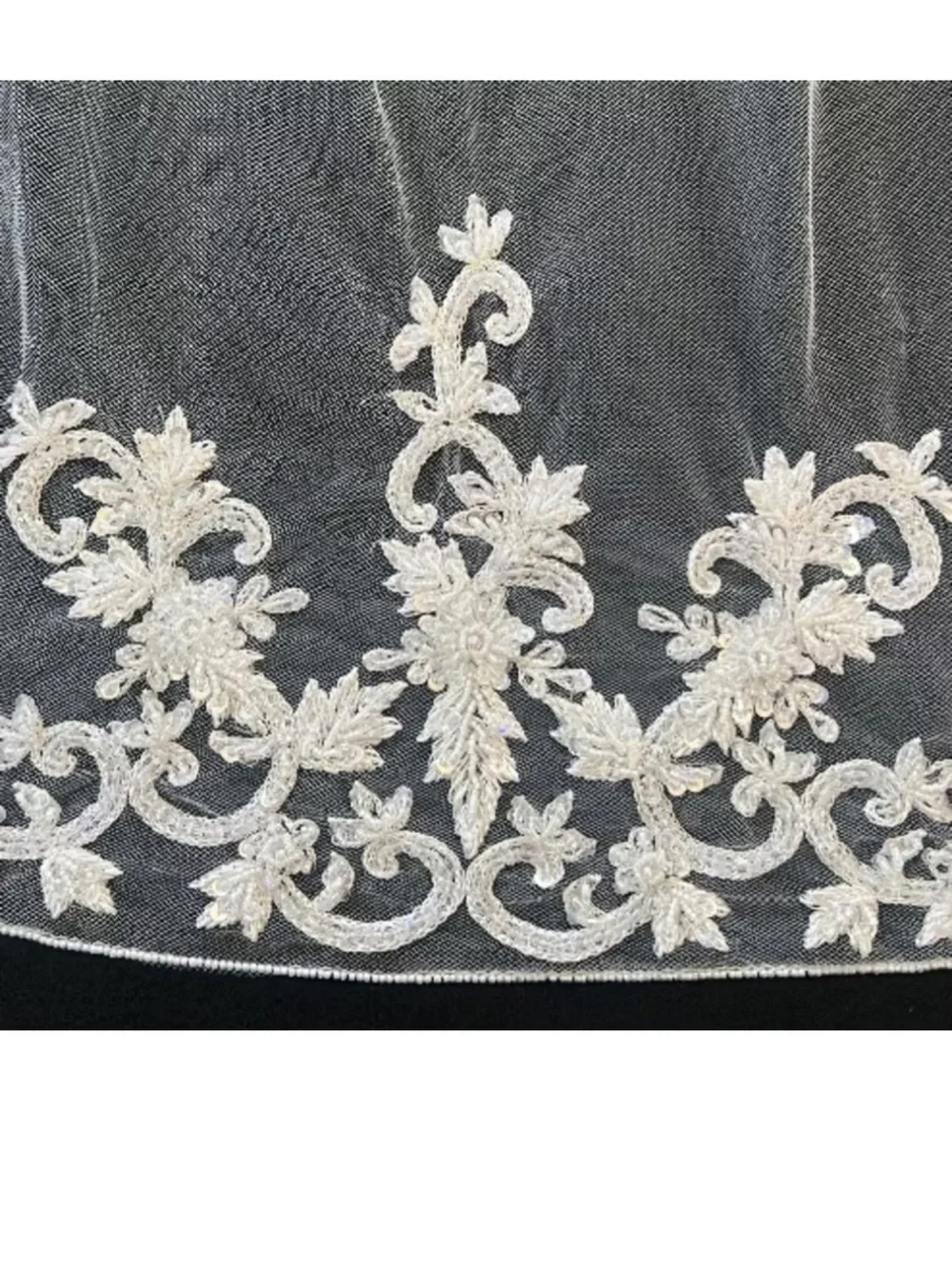 Bridal Veil with Lace Edge - White